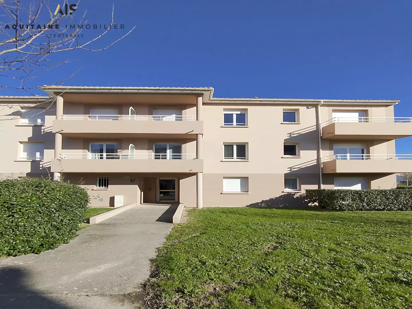 AQUITAINE IMMOBILIER STRATEGIES - EXCLUSIVITE - POITIERS  PATIS / CHU - APPARTEMENT T3 68 M² - LIBRE DE TOUTE OCCUPATION / image 3