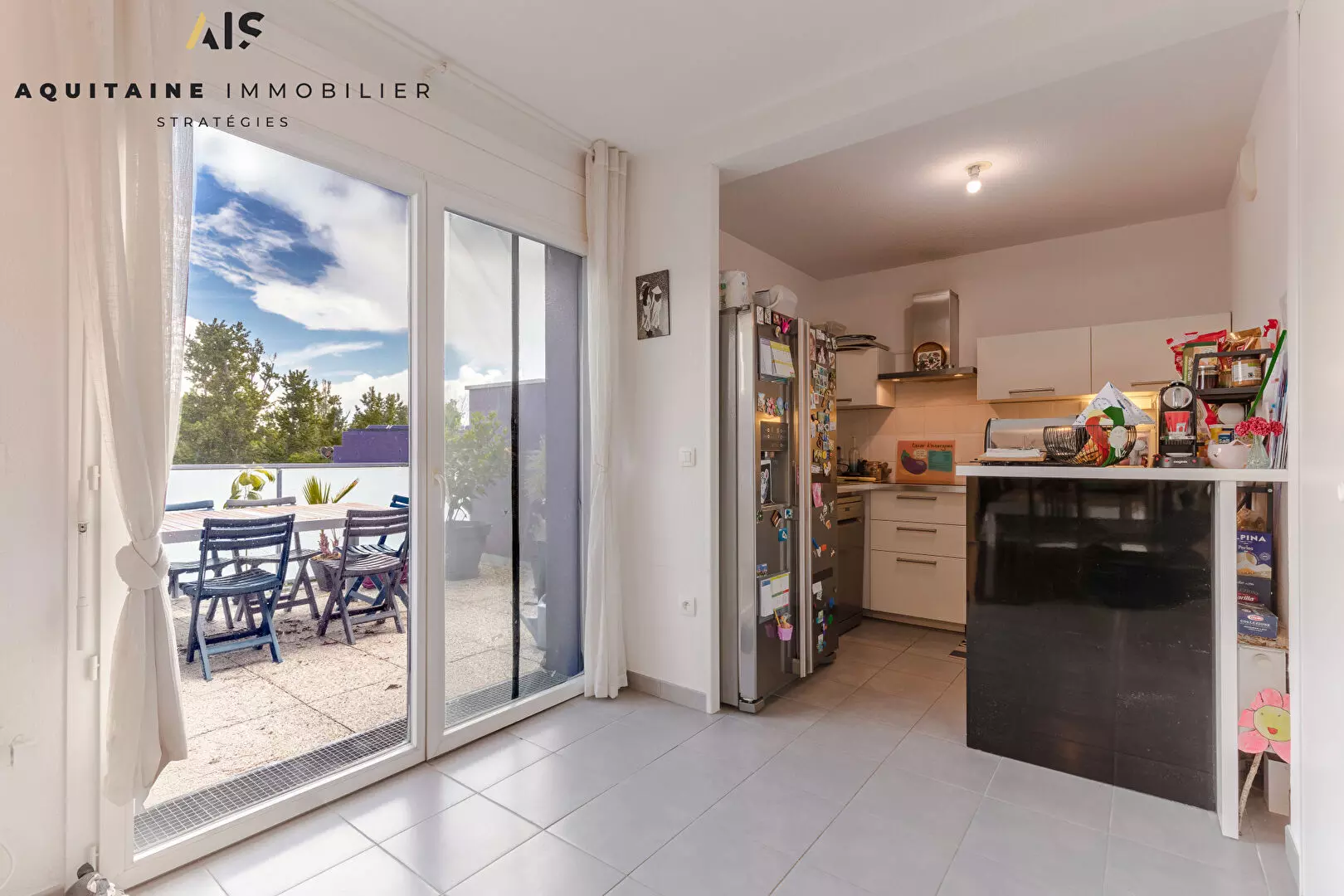 AQUITAINE IMMOBILIER STRATEGIES - EXCLUSIVITE - T4 89 M² AVEC TERRASSES DE 16 ET 12 m² - BRUGES / image 1