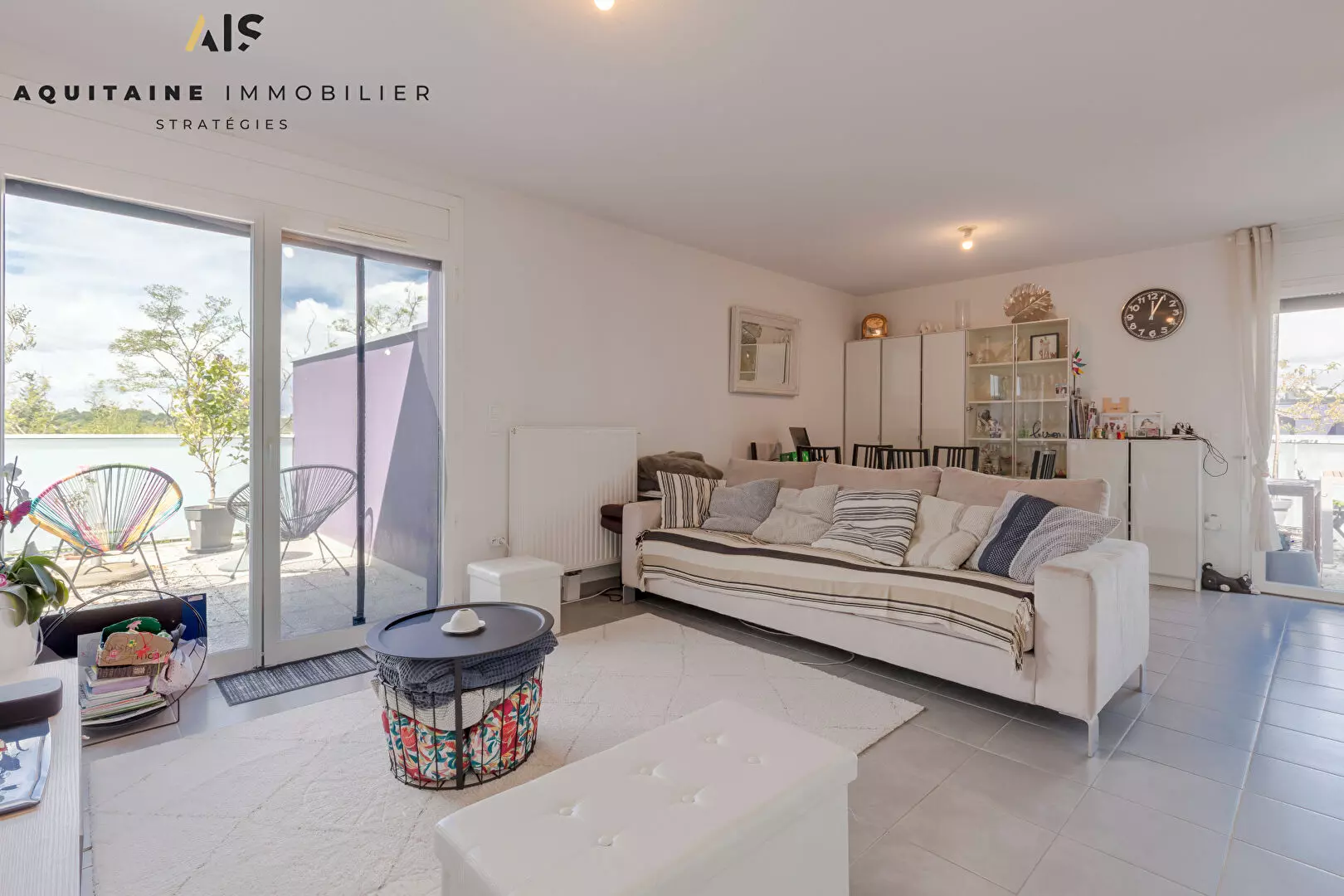AQUITAINE IMMOBILIER STRATEGIES - EXCLUSIVITE - T4 89 M² AVEC TERRASSES DE 16 ET 12 m² - BRUGES / image 0