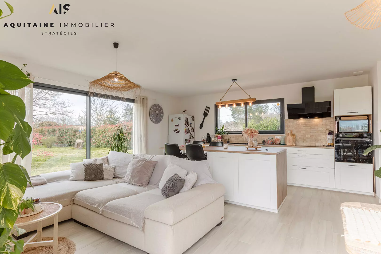 AQUITAINE IMMOBILIER STRATEGIES - EXCLUSIVITE - SAINT ANTOINE SUR L ISLE / LE PIZOU - MAISON T4 - 106 M² - PARCELLE 2269 M² AVEC ETANG PRIVATIF / image 1