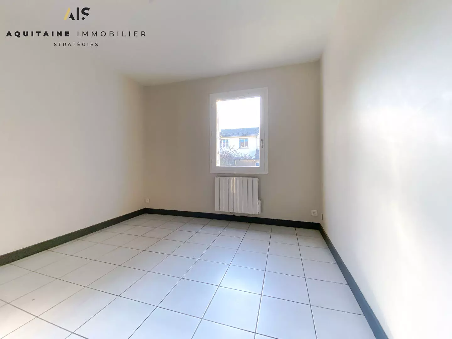 Appartement T2 + Terrasse+ Cave + Parking / image 5