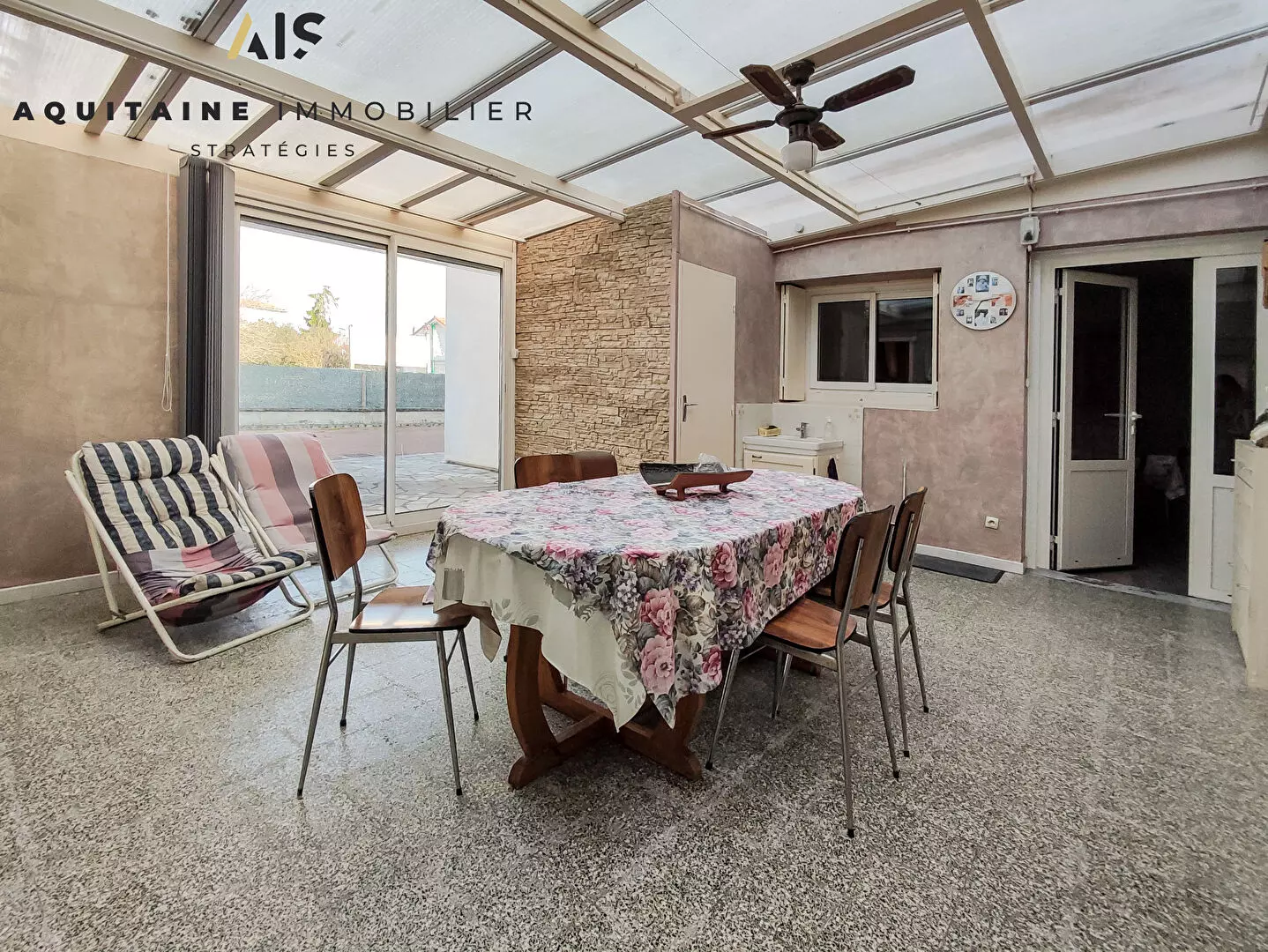 AQUITAINE IMMOBILIER STRATEGIES - BREUILLET -MAISON PRINCIPALE 165 M² AVEC PISCINE + MAISON D'AMIS + TERRAIN - POTENTIEL POUR RENDEMENT LOCATIF SAISONNIER / image 3