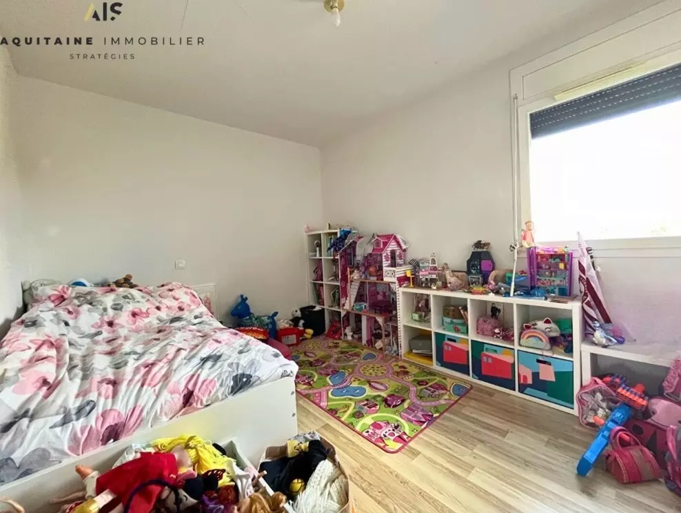 AQUITAINE IMMOBILIER STRATEGIES - EXCLUSIVITE - T4 89 M² AVEC TERRASSES DE 16 ET 12 m² - BRUGES / image 2