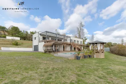 image 7 / Maison 8 pièces 237m<sup>2</sup>