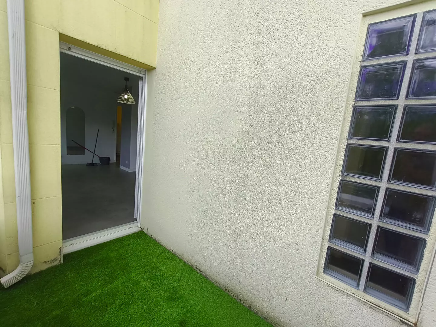 AQUITAINE IMMOBILIER STRATÉGIES - EXCLUSIVITÉ - POITIERS - APPARTEMENT TYPE 1 BIS - 32 M² - LIBRE - DERNIER ETAGE - BALCON - ASCENSEUR / image 7