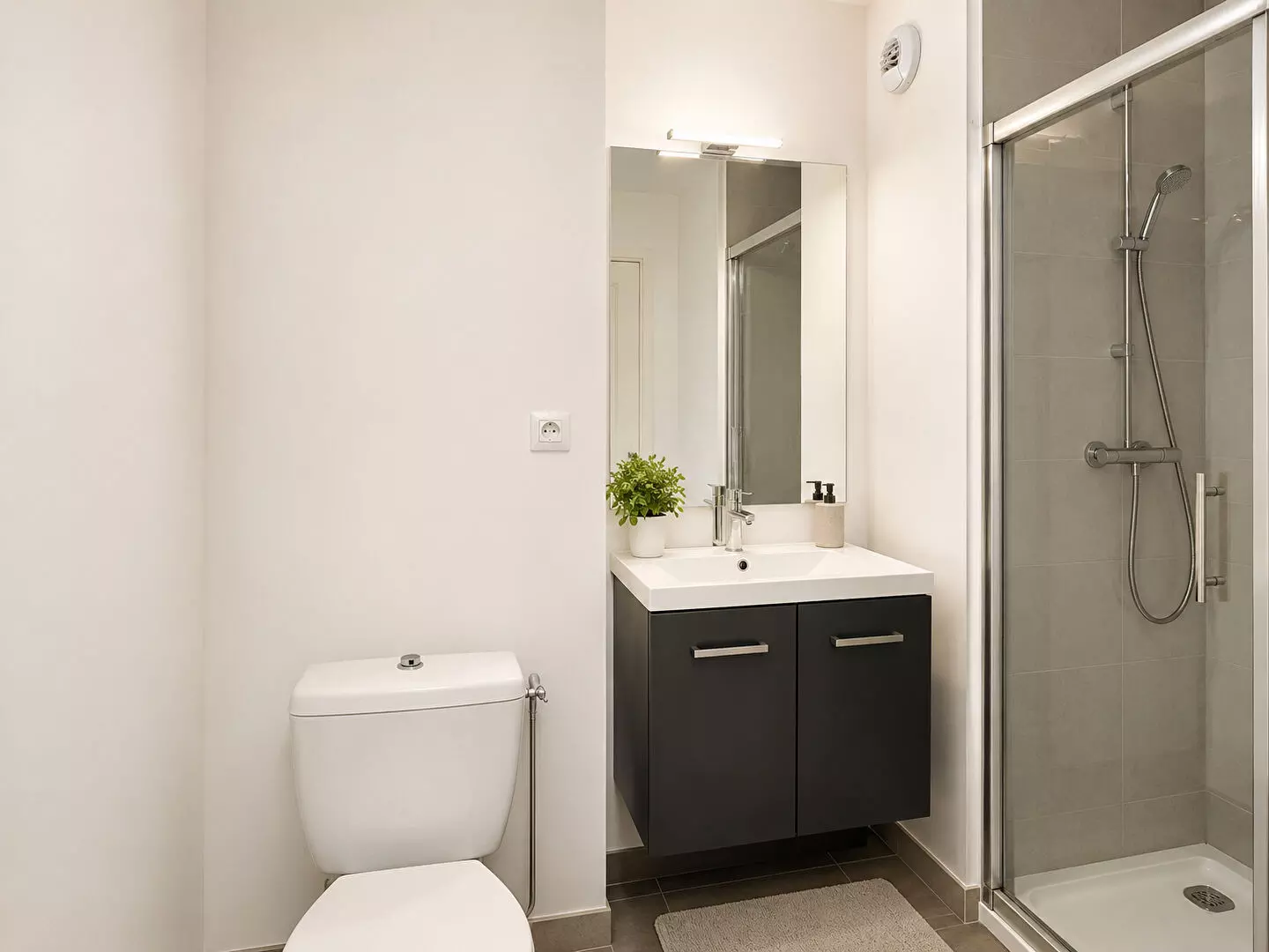 AQUITAINE IMMOBILIER STRATÉGIES - EXCLUSIVITE - POITIERS  CHU  /  GIBAUDERIE - APPARTEMENT TYPE 2 - 48 M² -  PARKING  - TERRASSE - PARKING - CAVE / image 3