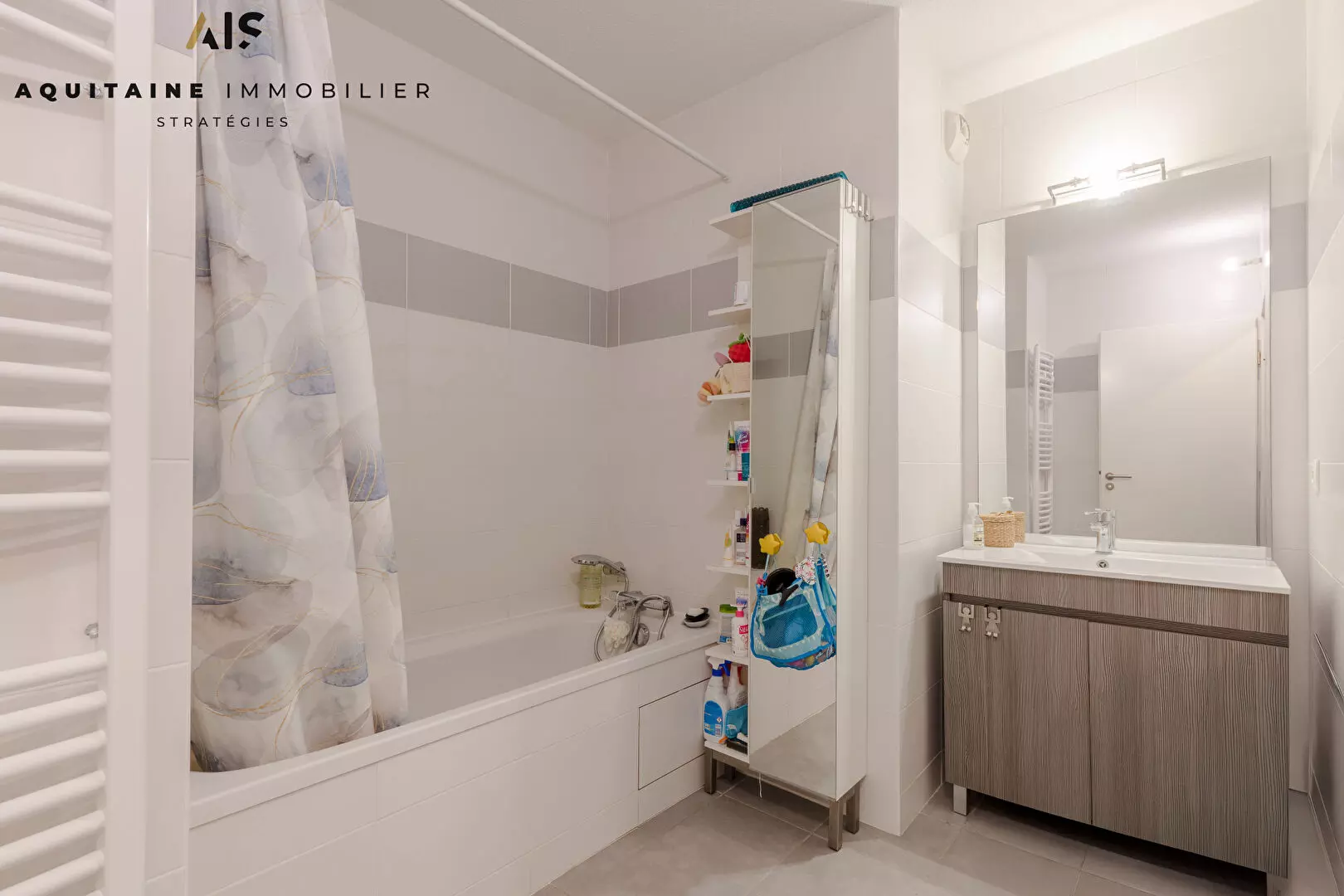 AQUITAINE IMMOBILIER STRATEGIES - EXCLUSIVITE - T4 89 M² AVEC TERRASSES DE 16 ET 12 m² - BRUGES / image 7