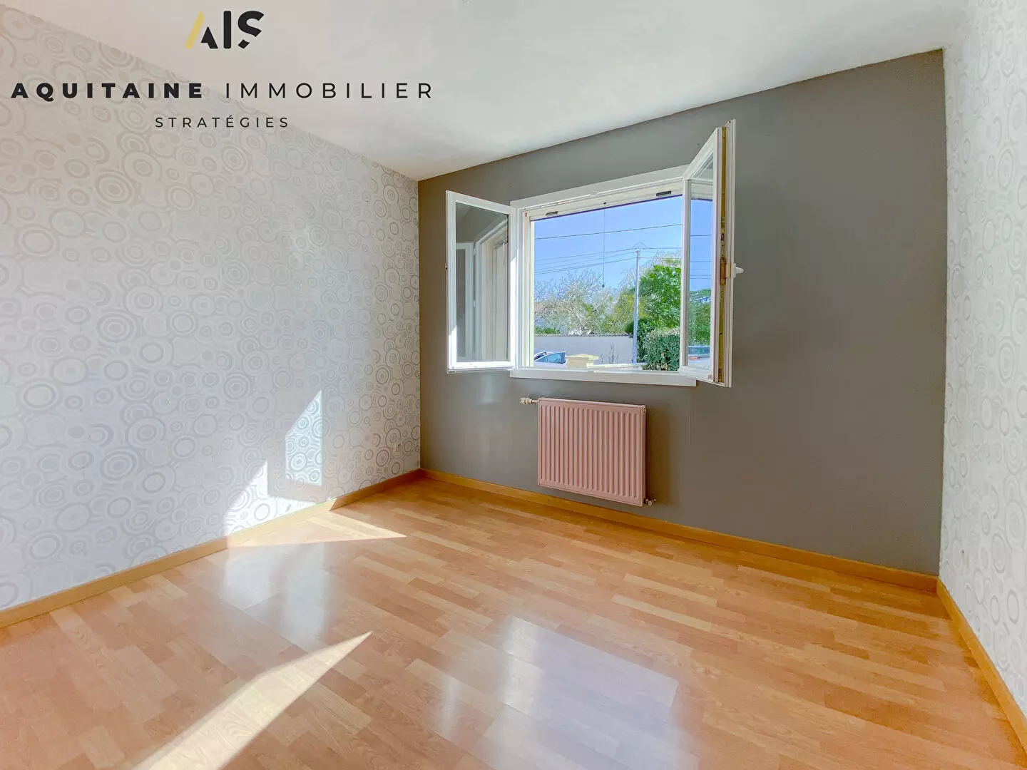 AQUITAINE IMMOBILIER STRATEGIES - EXCLUSIVITE - MAISON D'HABITATION T6 + DOUBLE GARAGE + TERRAIN 1181M² / image 7