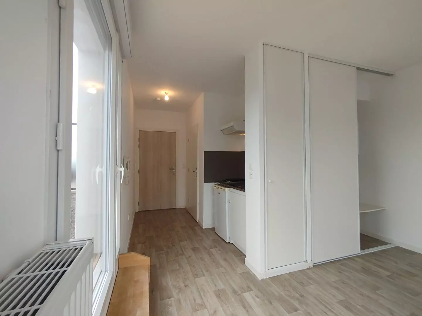 AQUITAINE IMMOBILIER STRATEGIES - EXCLUSIVITE - CHU / FAC DE MEDECINE - TYPE 1 - 22 M² -  BALCON - LIBRE DE TOUTE OCCUPATION / image 0