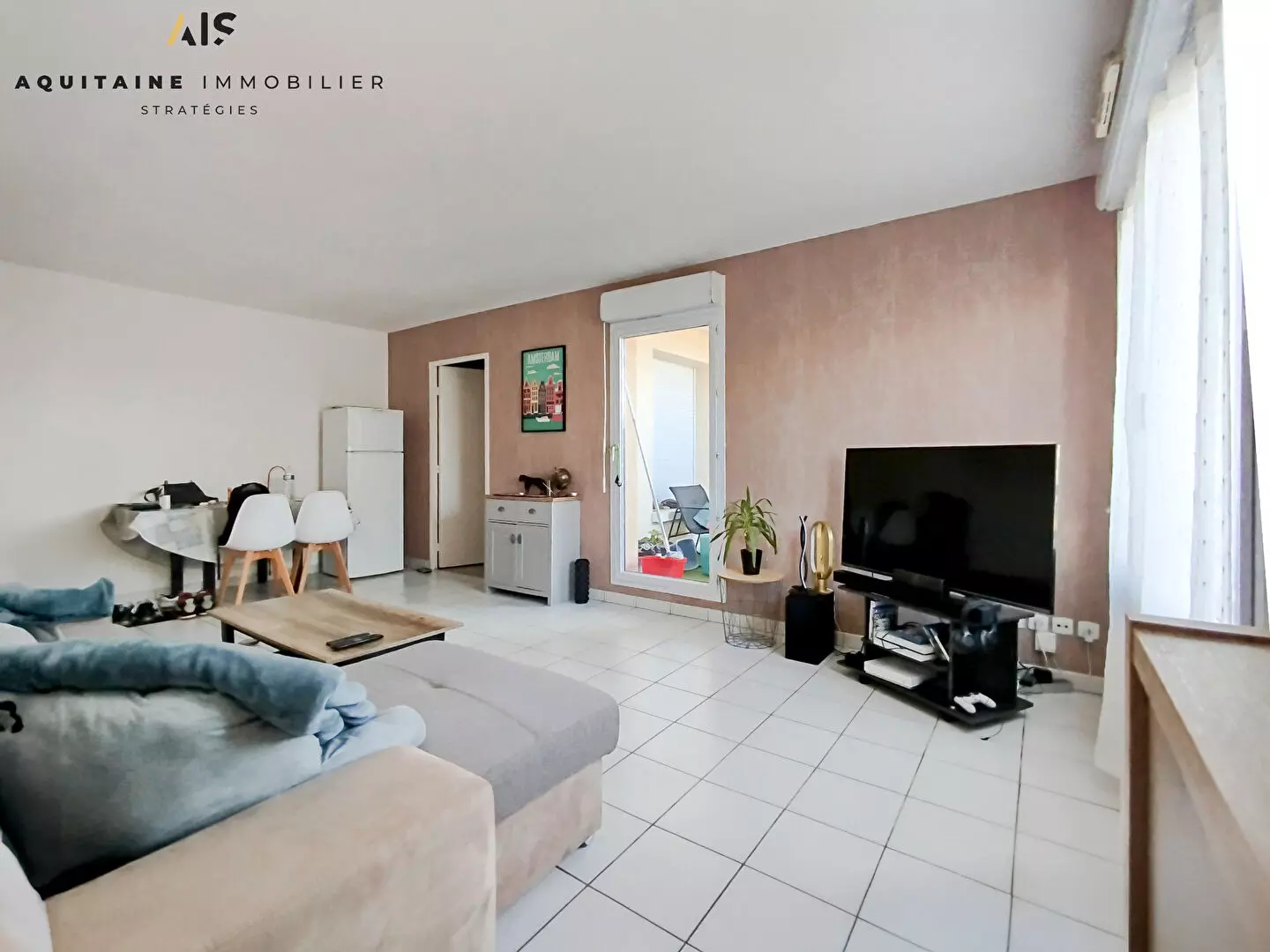 AQUITAINE IMMOBILIER STRATÉGIES - EXCLUSIVITÉ - POITIERS - APPARTEMENT T2 BIS - 55 M² / image 1