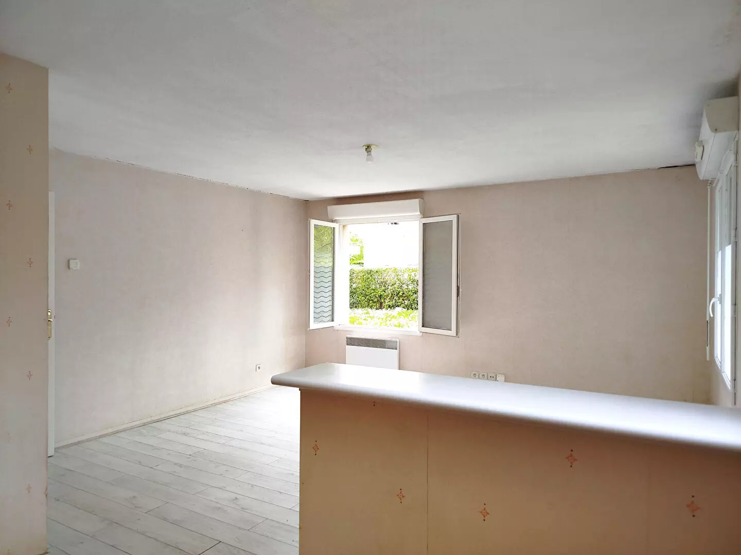 AQUITAINE IMMOBILIER STRATÉGIES - EXCLUSIVITE - POITIERS CHU / PÂTIS - T2  44 m² + PARKING SOUS SOL + CAVE / image 1