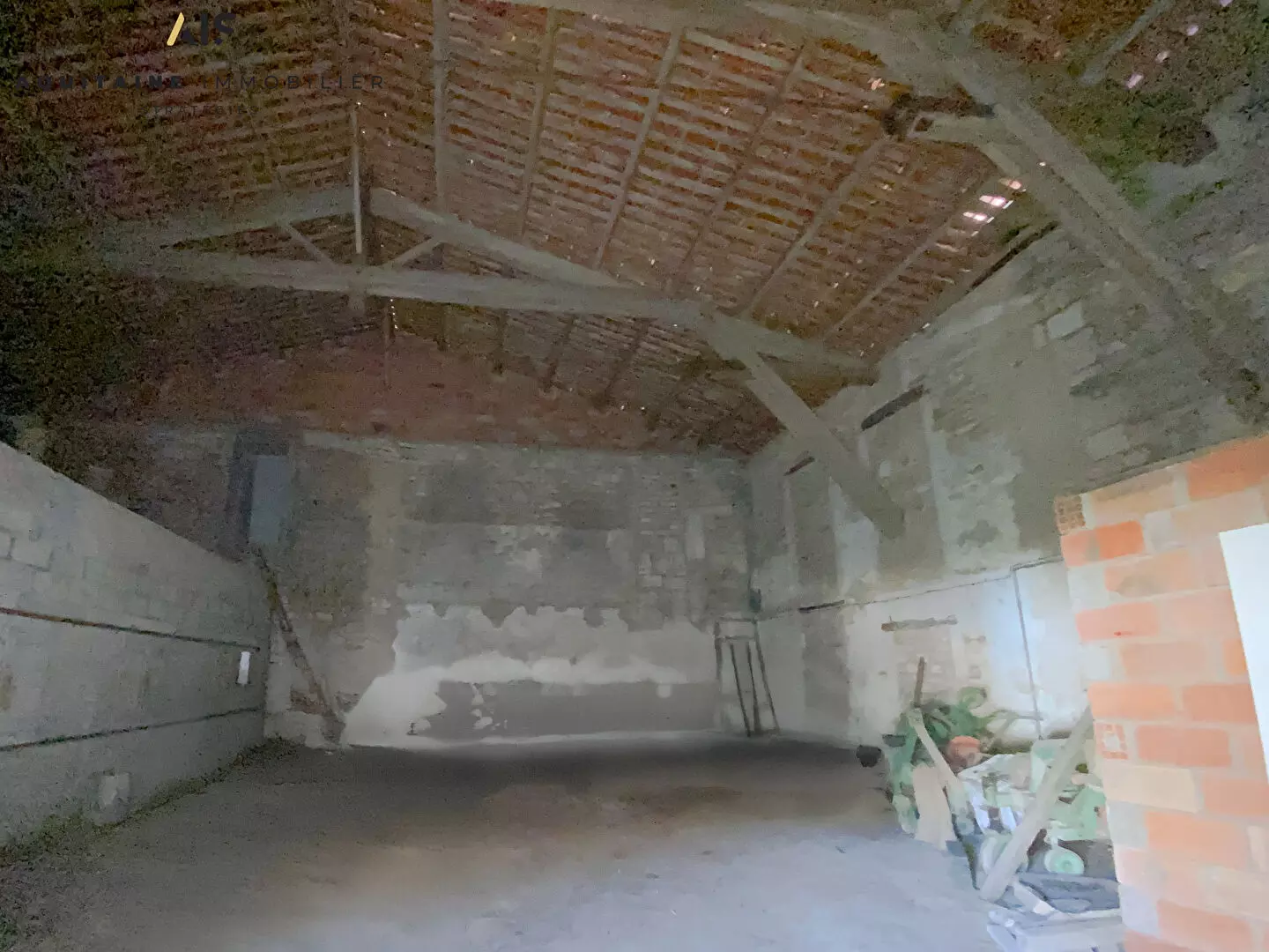Ancienne propriété viticole - maison charentaise et dépendances / image 7
