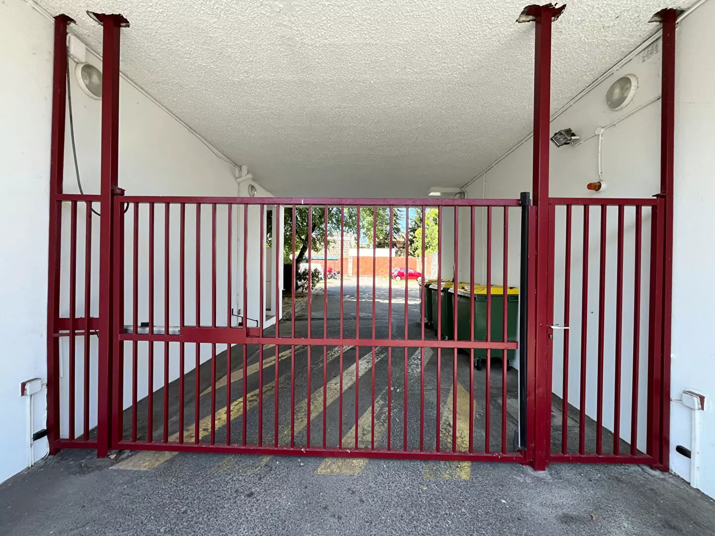 AQUITAINE IMMOBILIER STRATEGIES - EXCLUSIVITE - STUDIO 23 M² BORDEAUX SAINT AUGUSTIN / PELLEGRIN + PARKING EXTERIEUR PRIVATIF. / image 3