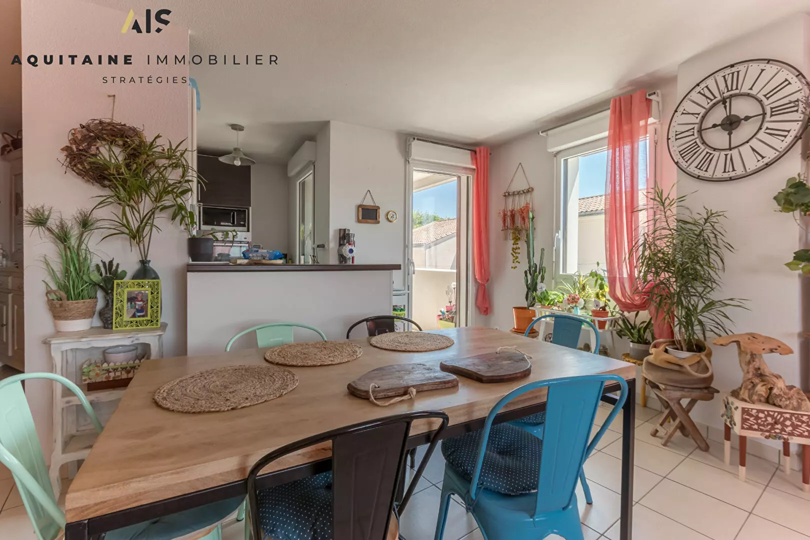 AQUITAINE IMMOBILIER STRATEGIES - EXCLUSIVITE - BEGLES - APPARTEMENT T3 77 M² + CELLIER + 2 PLACES DE PARKING / image 2
