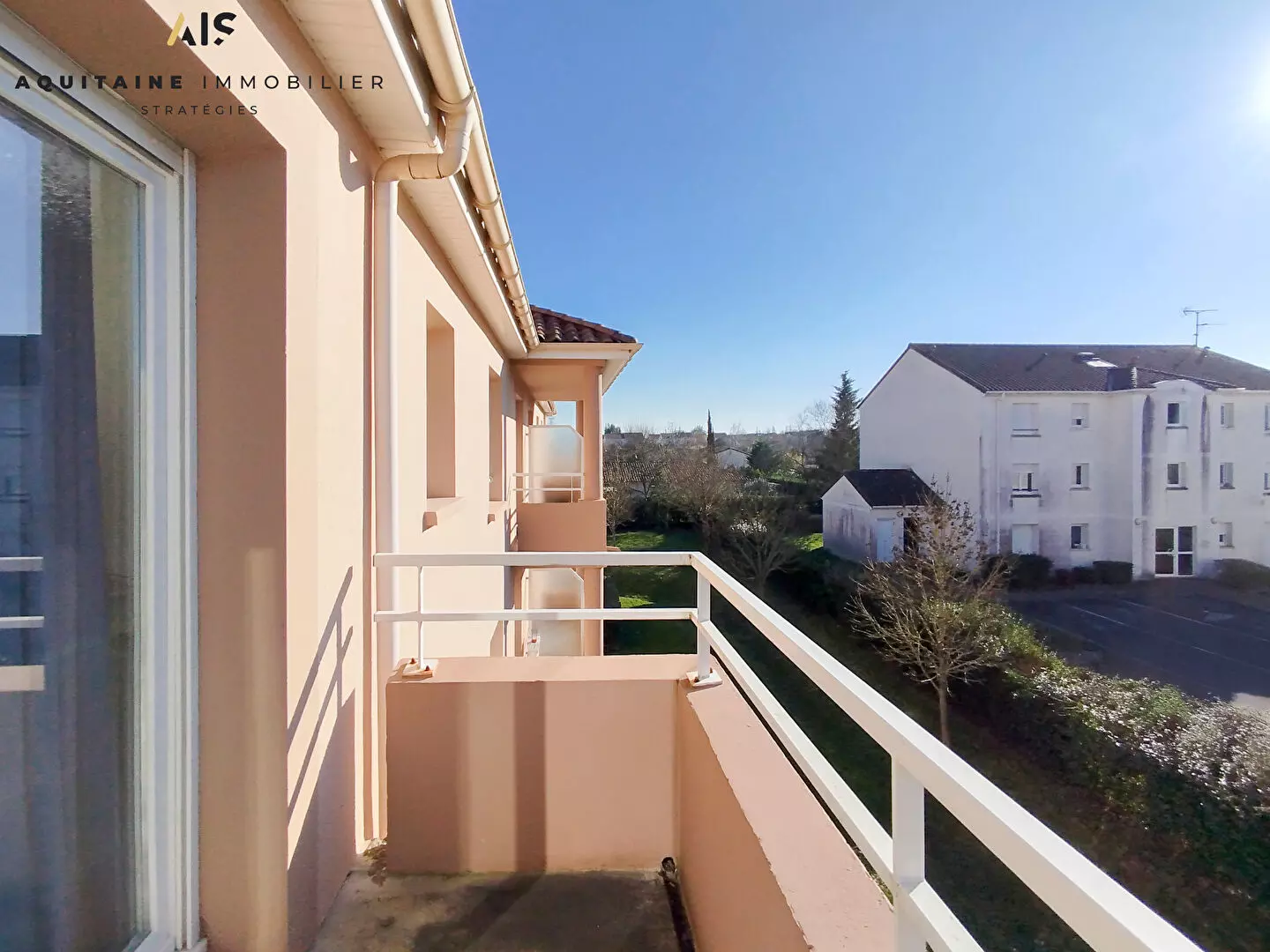 AQUITAINE IMMOBILIER STRATEGIES - EXCLUSIVITE - POITIERS  PATIS / CHU - APPARTEMENT T3 68 M² - LIBRE DE TOUTE OCCUPATION / image 11