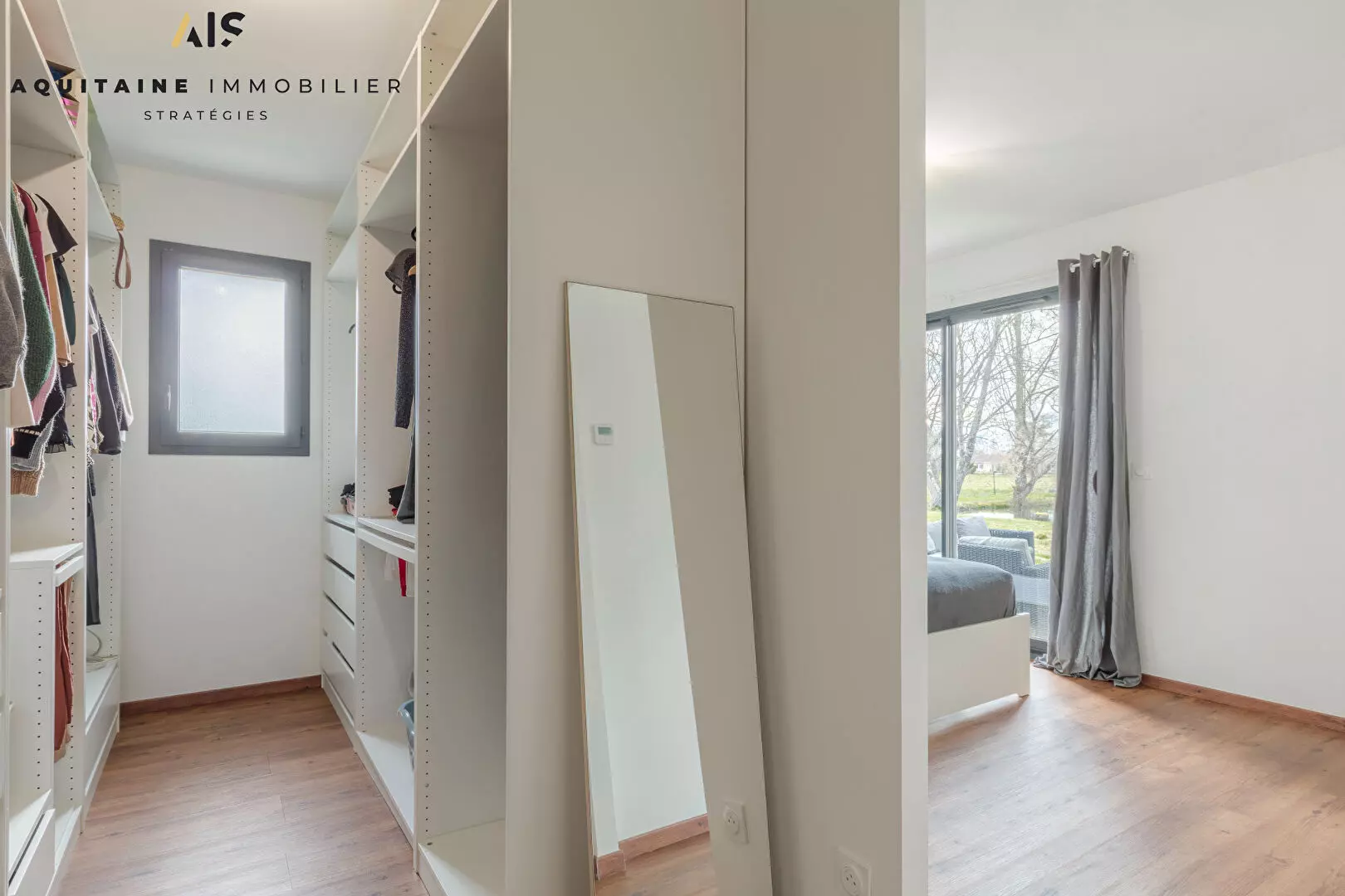 AQUITAINE IMMOBILIER STRATEGIES - EXCLUSIVITE - SAINT ANTOINE SUR L ISLE / LE PIZOU - MAISON T4 - 106 M² - PARCELLE 2269 M² AVEC ETANG PRIVATIF / image 3