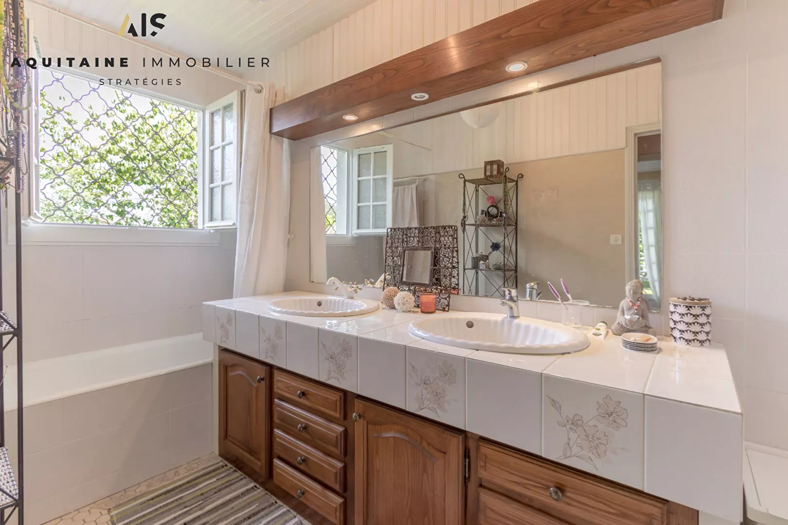 EXCLUSIVITE - AQUITAINE IMMOBILIER STRATEGIES - EXCLUSIVITE - MAISON T4 LORMONT 96 M² - PARCELLE 658  M². / image 11