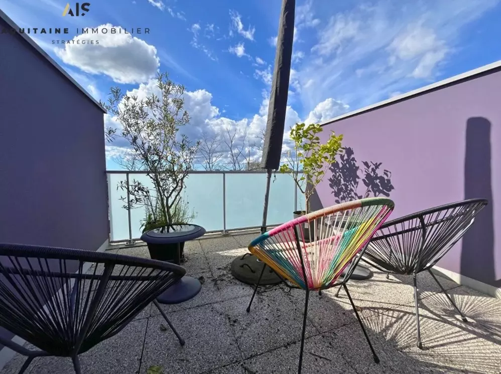 AQUITAINE IMMOBILIER STRATEGIES - EXCLUSIVITE - T4 89 M² AVEC TERRASSES DE 16 ET 12 m² - BRUGES / image 1
