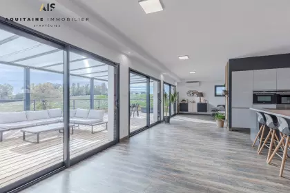 image 1 / Maison 8 pièces 237m<sup>2</sup>