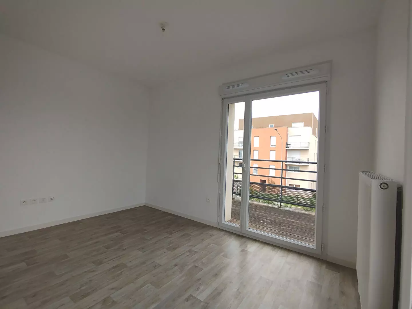 AQUITAINE IMMOBILIER STRATEGIES - EXCLUSIVITE - CHU / FAC DE MEDECINE - TYPE 1 - 22 M² - TERRASSE 27M² -  BALCON 5M² - LIBRE DE TOUTE OCCUPATION - PLACE DE PARKING / image 6