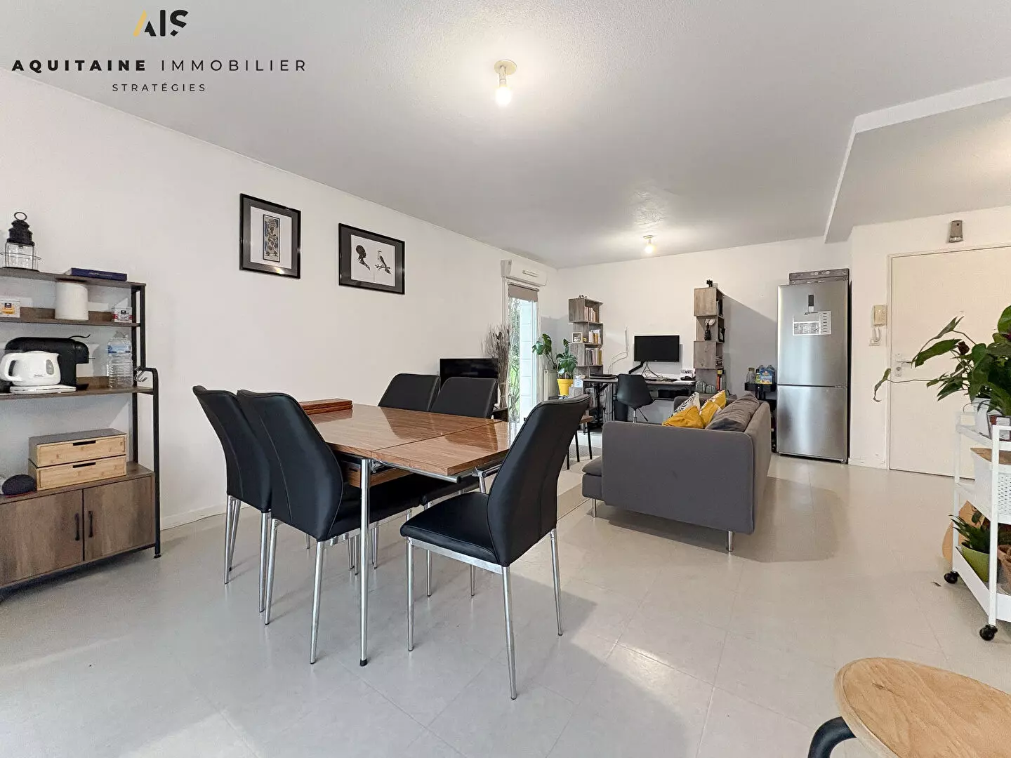 EXCLUSIVITE - AQUITAINE IMMOBILIER STRATEGIES - POITIERS - APPARTEMENT TYPE 2 - 53 M² - JARDIN PRIVATIF / image 0