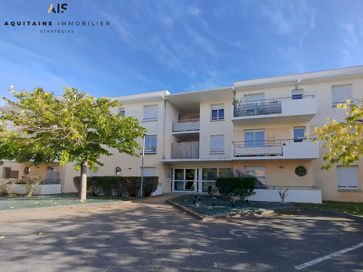 AQUITAINE IMMOBILIER STRATÉGIES - EXCLUSIVITÉ - POITIERS - APPARTEMENT T2 BIS - 55 M² / image 2