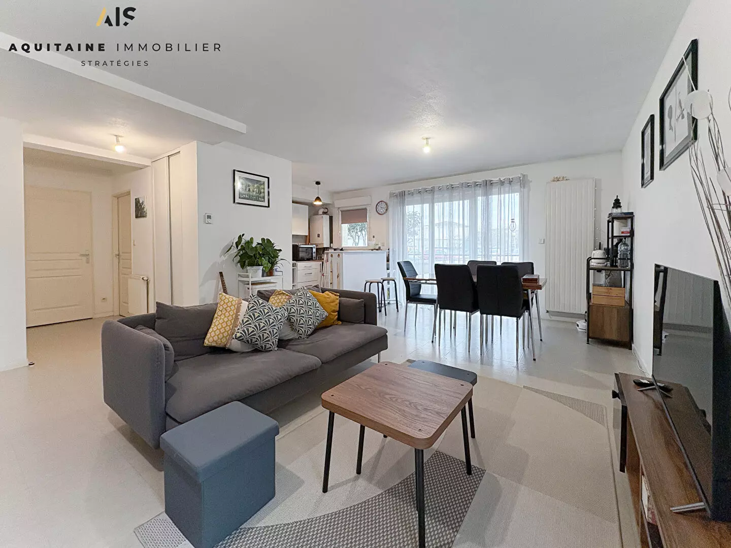 EXCLUSIVITE - AQUITAINE IMMOBILIER STRATEGIES - POITIERS - APPARTEMENT TYPE 2 - 53 M² - JARDIN PRIVATIF / image 1