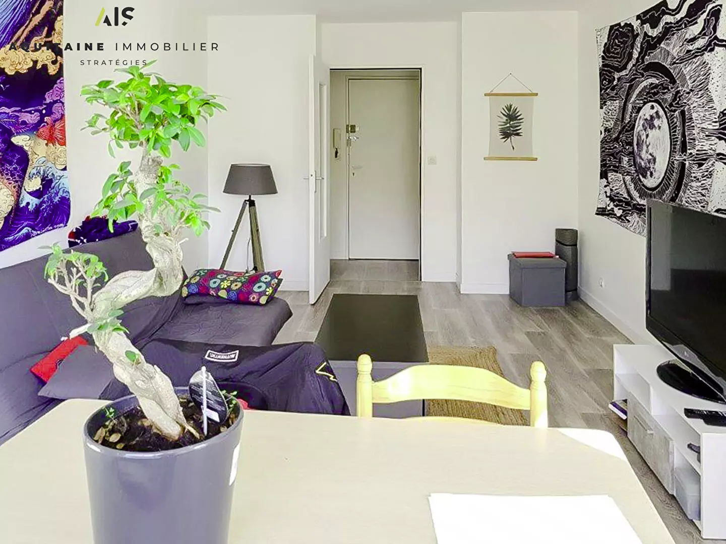 AQUITAINE IMMOBILIER STRATEGIES - EXCLUSIVITE - POITIERS CENTRE VILLE / LES TROIS QUARTIERS - APPARTEMENT T2 53 M² - LIBRE DE TOUTE OCCUPATION / image 7