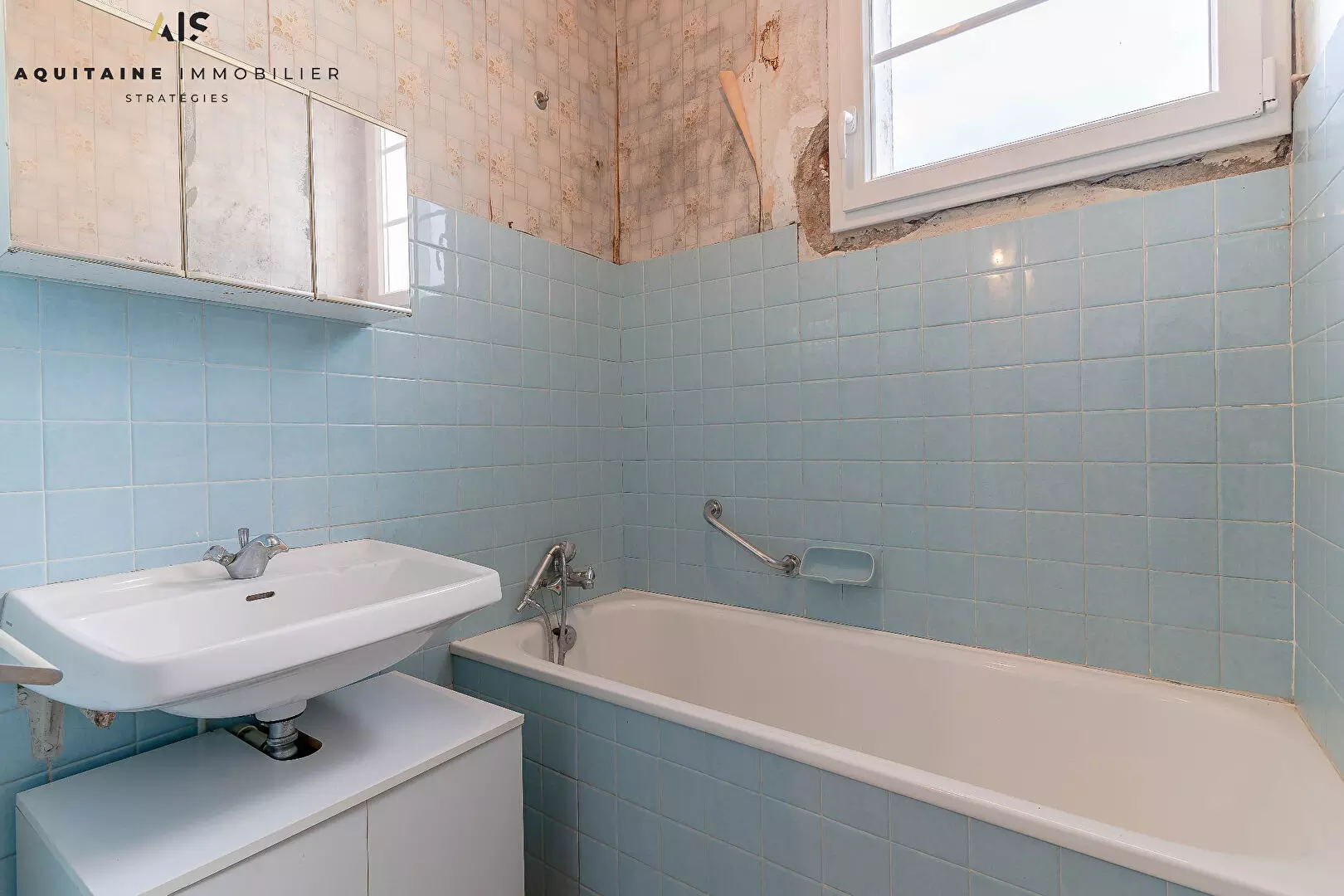 VENDU - AQUITAINE IMMOBILIER STRATÉGIES - EXCLUSIVITÉ - FLEIX - MAISON DE 108 M² + GARAGE + ATELIER + DÉPENDANCES + JARDIN. / image 8