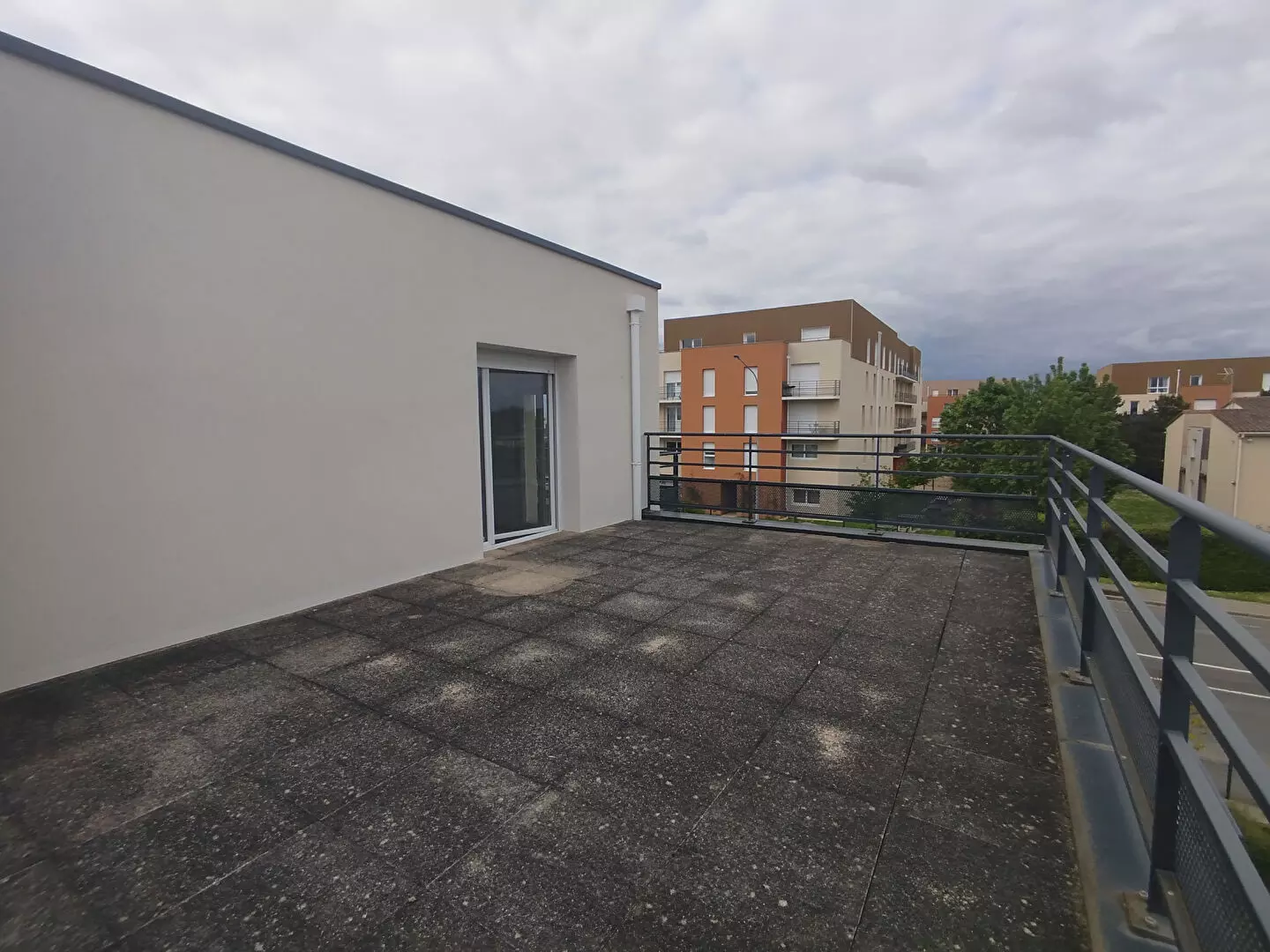 AQUITAINE IMMOBILIER STRATEGIES - EXCLUSIVITE - CHU / FAC DE MEDECINE - TYPE 1 - 22 M² - TERRASSE 27M² -  BALCON 5M² - LIBRE DE TOUTE OCCUPATION - PLACE DE PARKING / image 1