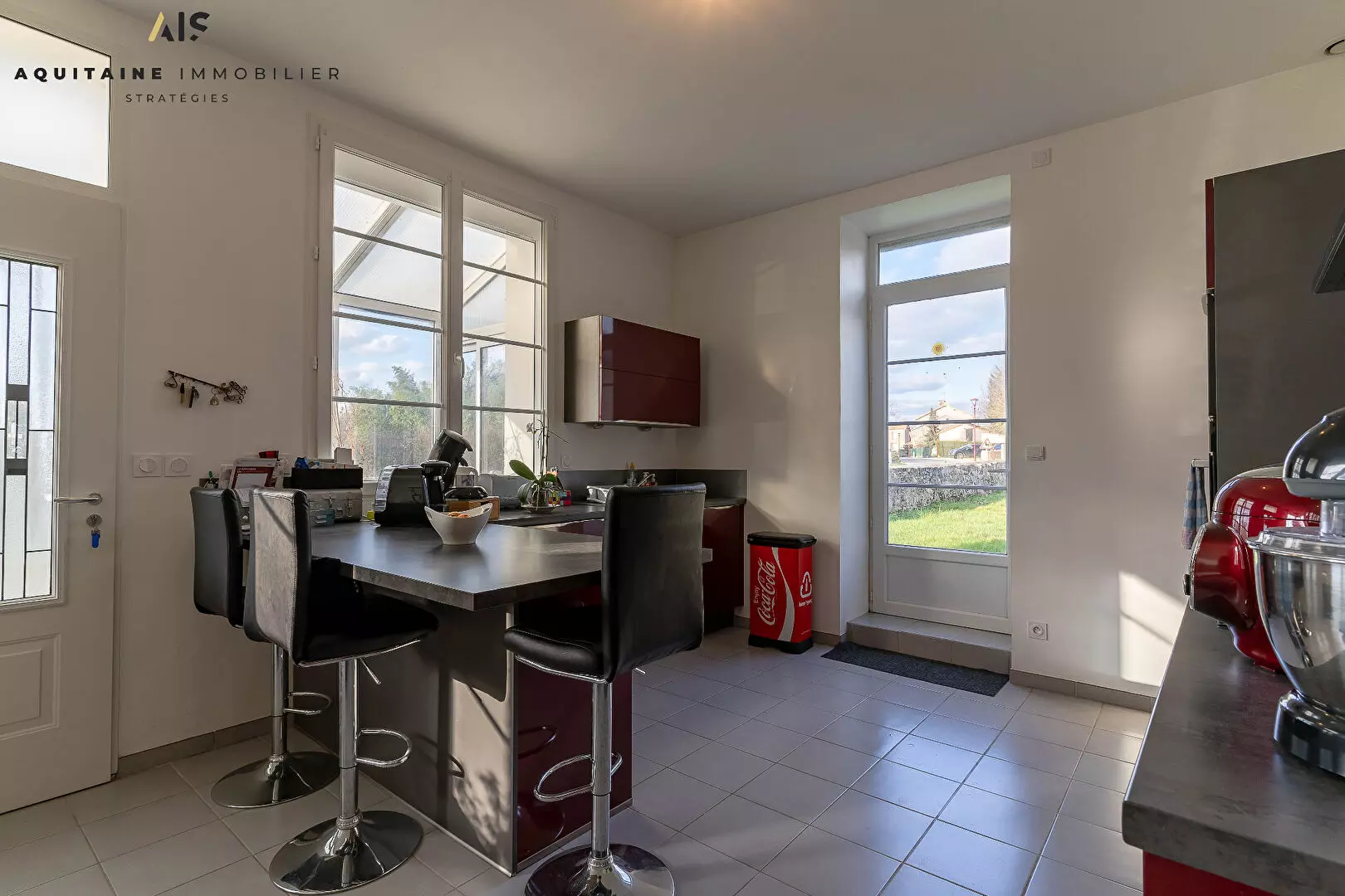 VENDU - AQUITAINE IMMOBILIER STRATÉGIES - EXCLUSIVITÉ - FLEIX - MAISON DE 108 M² + GARAGE + ATELIER + DÉPENDANCES + JARDIN. / image 2