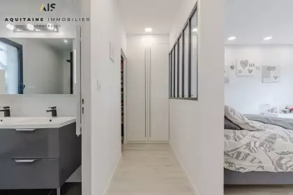 image 3 / Maison 8 pièces 237m<sup>2</sup>